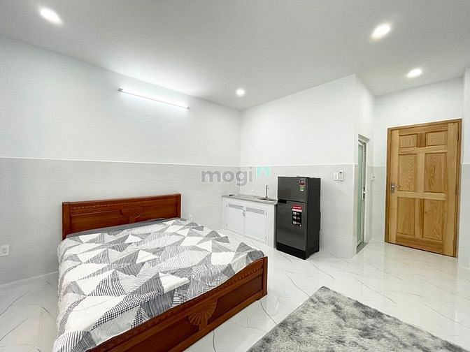 Hình ảnh Trống Sẵn Studio Full Nội Thất Có Cửa Sổ Ngay Lotte Q7