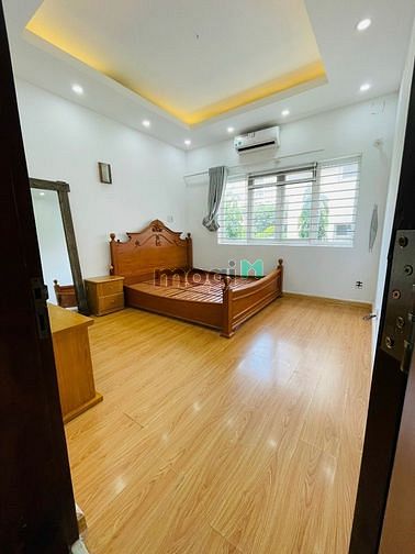 Hình ảnh Cho thuê nhà Phố Có Sân đổ 2 xe hơi Tại 9A Phan Đăng Lưu