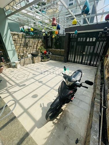 Hình ảnh Cho thuê nhà Phố Có Sân đổ 2 xe hơi Tại 9A Phan Đăng Lưu