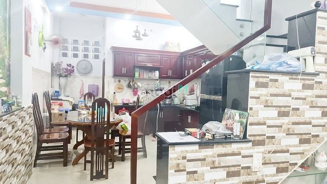 Hình ảnh Thạch Lam 64m2 4 tầng, cách Mt 10m chỉ 5.55 tỷ