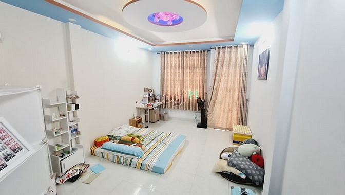 Hình ảnh Thạch Lam 64m2 4 tầng, cách Mt 10m chỉ 5.55 tỷ