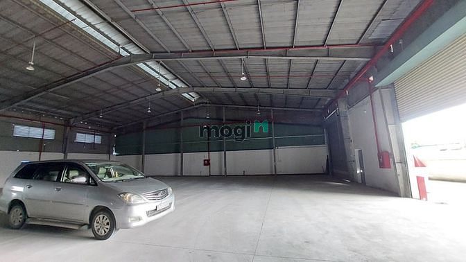 Hình ảnh CHO thuê kho xưởng QUẬN 7 DT 900m trần cao 8m.