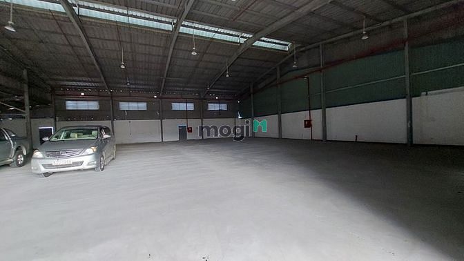 Hình ảnh CHO thuê kho xưởng QUẬN 7 DT 900m trần cao 8m.