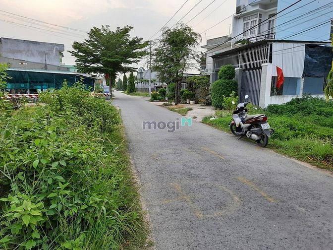 Hình ảnh Bán gấp lô đất thổ cư 84m2, Xã Tân Thông Hội, Củ Chi, Giá 650tr, SHR.
