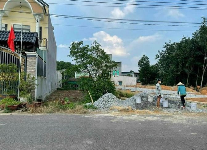 Hình ảnh Đất Trung Tâm 360 Triệu 1 nền . Tại Bình Dương