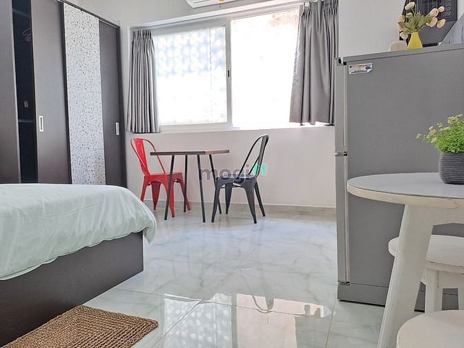 Hình ảnh Căn Hộ FullNT Cửa sổ lớn thoáng mát tự nhiên Quận 3.