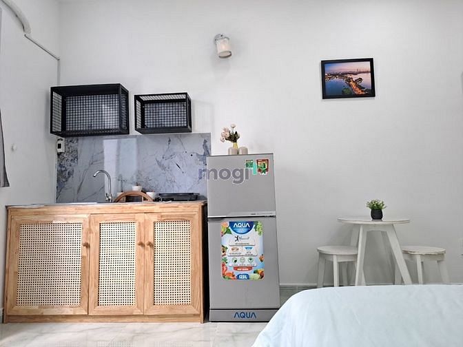 Hình ảnh Căn Hộ FullNT Cửa sổ lớn thoáng mát tự nhiên Quận 3.