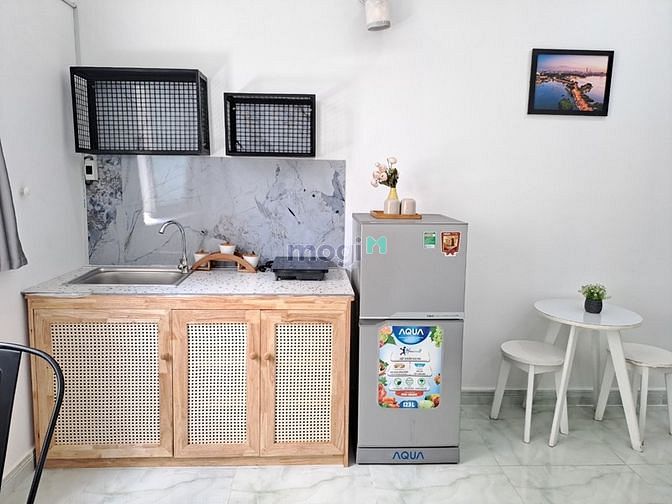 Hình ảnh Căn Hộ FullNT Cửa sổ lớn thoáng mát tự nhiên Quận 3.