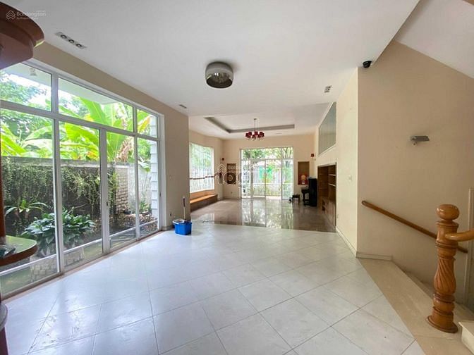 Hình ảnh Cho thuê villa sân vườn 63 đường Số 2, phường Thảo Điền, Quận 2..
