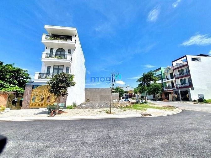 Hình ảnh Còn Lô 55.1m2 Sau lưng AKARI Mặt tiền đường 12m thông ra Võ Văn Kiệt