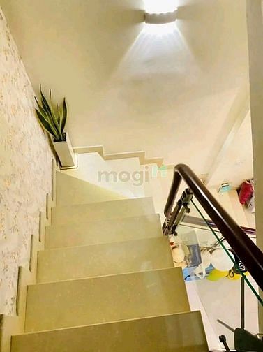 Hình ảnh Chỉ còn 1 căn NHÀ HỒNG BÀNG Q5 chỉ 3.8 tỷ SHR
