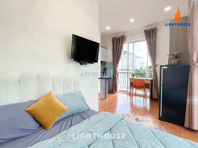 Hình ảnh Studio cửa sổ lớn rộng sát Đại học Văn Lang - Nguyễn Văn Cừ Quận 1