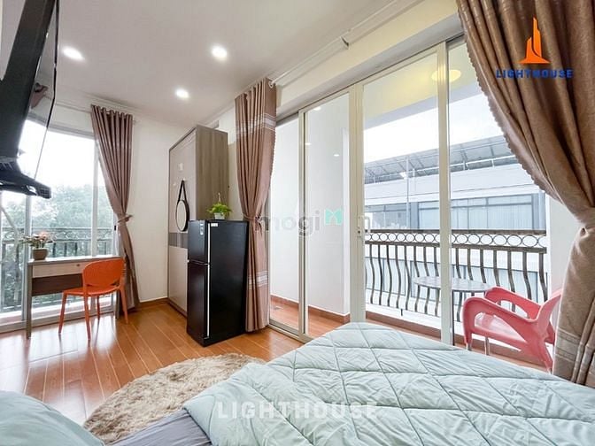 Hình ảnh Studio cửa sổ lớn rộng sát Đại học Văn Lang - Nguyễn Văn Cừ Quận 1