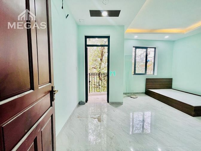 Hình ảnh 1 Phòng Duy Nhất Mới 100% , Rộng 40M2 Bancol , Ngay Đại Học Văn Lang