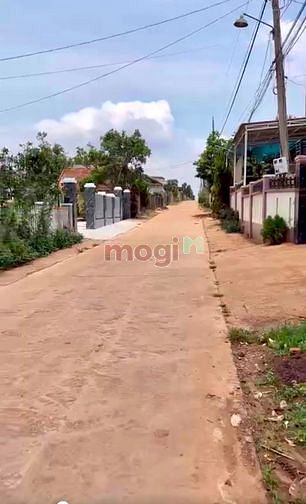Hình ảnh Bán đất Suối Thông B, Ngang 32 x 57. Có 300m thổ cư.