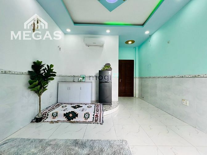 Hình ảnh Phòng ban công sẵn máy lạnh giáp quận 6