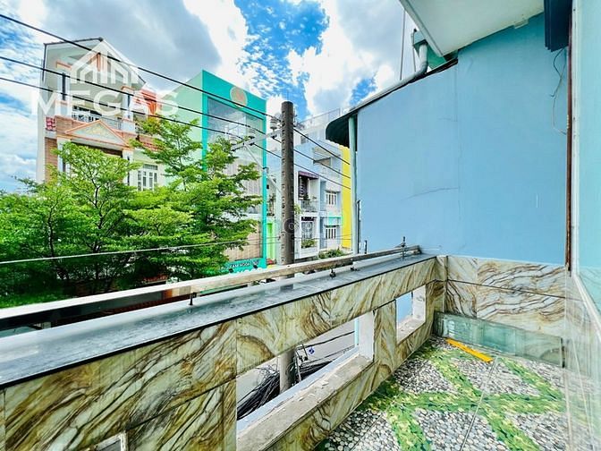 Hình ảnh Phòng ban công sẵn máy lạnh giáp quận 6