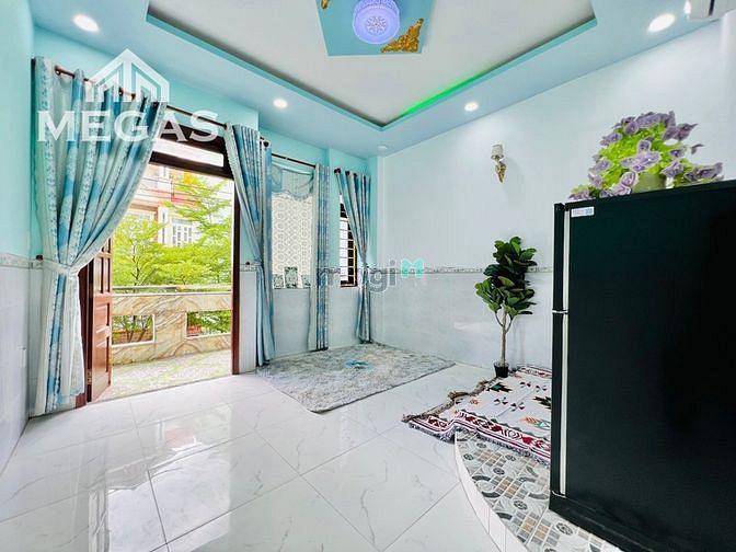 Hình ảnh Phòng ban công sẵn máy lạnh giáp quận 6