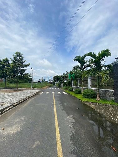 Hình ảnh Đất ngộp cần bán gấp giá 600 triệu nhận nền
