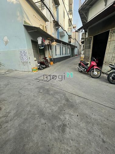 Hình ảnh HXH 4 tầng, 4,2x22 giă chỉ 7.9 tỷ