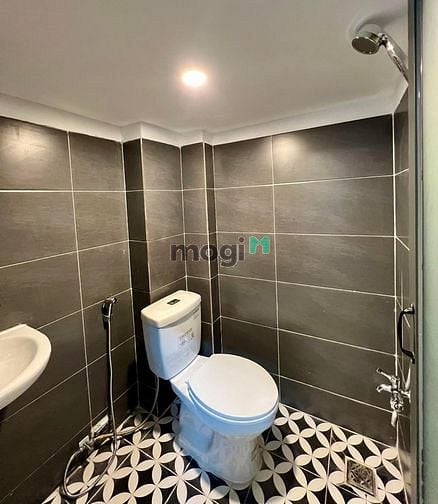 Hình ảnh 2 Phòng Ngủ Xịn Xò , Cửa Sổ + Bancol , Full Nội Thất Tại Bình Thạnh