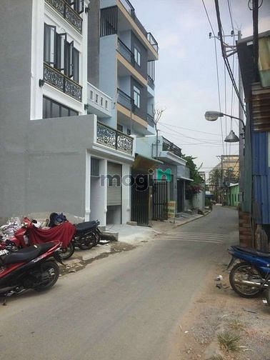 Hình ảnh Bán nhà hẻm xe hơi đường 30, Thủ Đức, 80m2, giá 3tỷ250,sổ hồng riêng,
