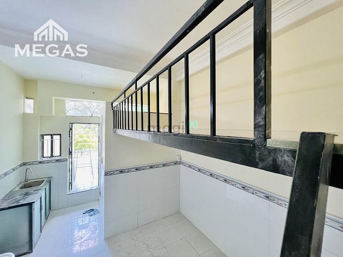 Hình ảnh CHDV Có Gác Full Nội Thất Có Bancol Ngay Công Viên Hoàng Văn Thụ