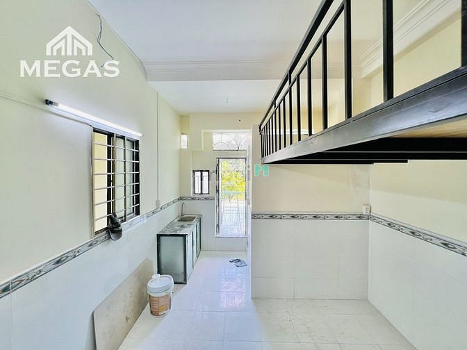 Hình ảnh CHDV Có Gác Full Nội Thất Có Bancol Ngay Công Viên Hoàng Văn Thụ