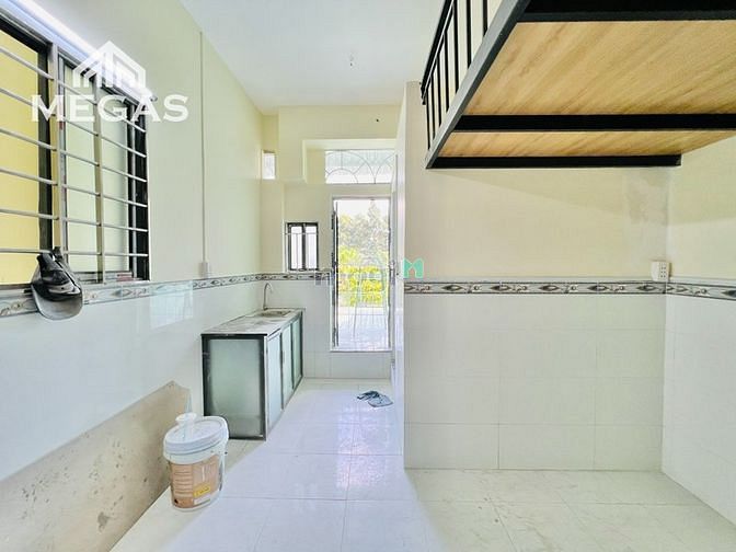 Hình ảnh CHDV Có Gác Full Nội Thất Có Bancol Ngay Công Viên Hoàng Văn Thụ
