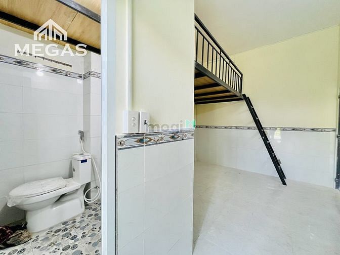 Hình ảnh CHDV Có Gác Full Nội Thất Có Bancol Ngay Công Viên Hoàng Văn Thụ