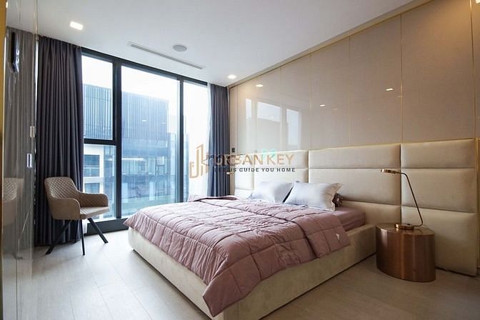 Hình ảnh Căn Hộ 2 Phòng Ngủ Cần Cho Thuê Vinhome Golden River Cho Thuê
