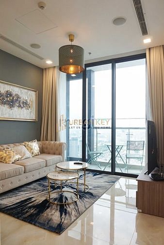 Hình ảnh Căn Hộ 2 Phòng Ngủ Vinhome Golden River Quận 1 Cho Thuê