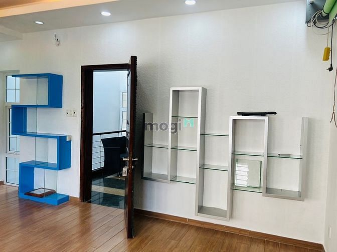 Hình ảnh Cho thuê nhà HXH 8m, Phan Xích Long, P7, Phú Nhuận