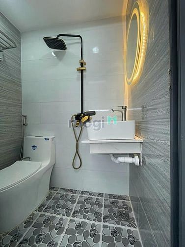 Hình ảnh Bán lỗ căn nhà đường Võ Văn Kiệt, P.10, Quận 5, DT 56m2, 2tỷ450 , SHR