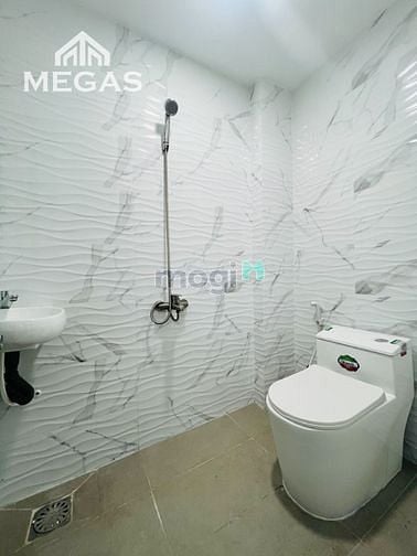 Hình ảnh Phòng Studio Mới 100%, Full Nội Thất, Cửa Sổ, Ngay CVPM Quang Trung