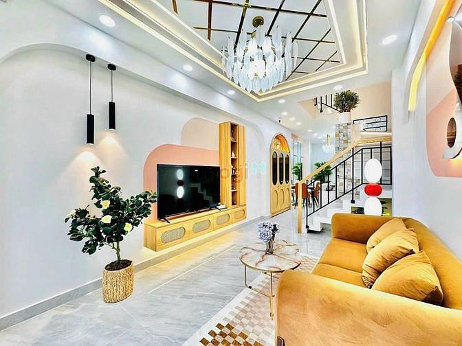 Hình ảnh Bán gấp nhà Võ Văn Tần, P6, Q3, DT 60M2/ 2tỷ250tr, SHR
