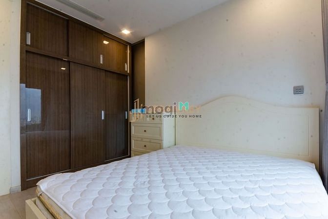 Hình ảnh Vinhome Golden River Cho Thuê Căn Hộ 3 Phòng Ngủ Full Nội Thất