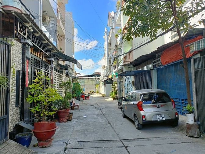 Hình ảnh Nhà đang cho thuê, không sử dụng cần bán gấp