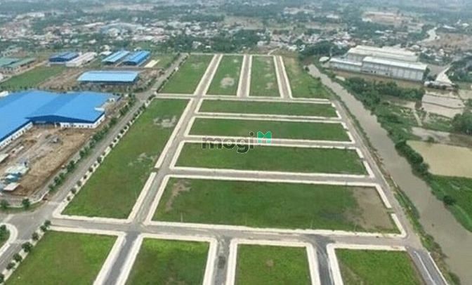 Hình ảnh Bán gấp lô đất Nguyễn Hoàng, An Phú, Q2, DT 90M2/2.2 TỶ, SỔ HỒNG RIÊNG
