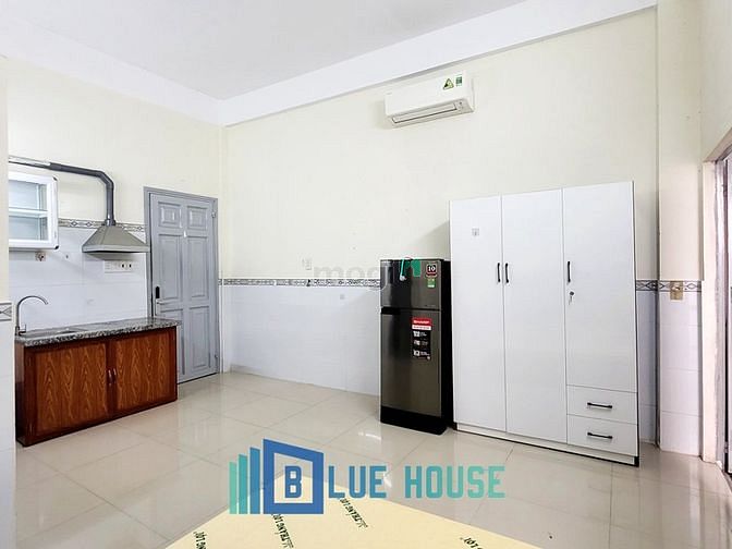Hình ảnh Trống sẵn Studio ban công sau gần chợ Hoàng Hoa Thám