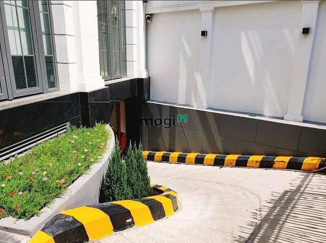 Hình ảnh 🐬Căn Hộ Cao Cấp Kiểu Mới Sang Trọng _Balcony Sáng Thoáng Full Service