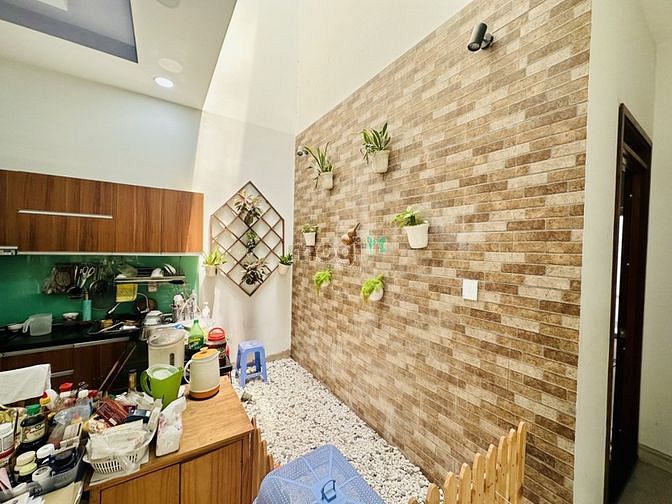 Hình ảnh Bán nhà 3 lầu Đình Phong Phú 130m2