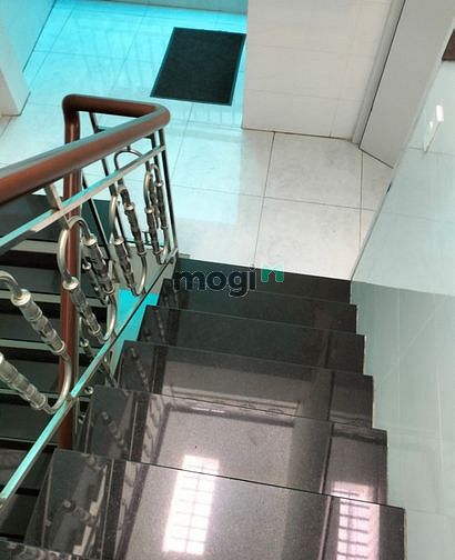 Hình ảnh Cho thuê nhà MT mới đẹp ngay ngã 4 đường Tân Hòa Đông Q6