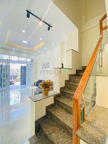 Hình ảnh BÁN THÁO nhà HXH Hòa Bình Q11 58m2 Chỉ 2,1 tỷ SHR
