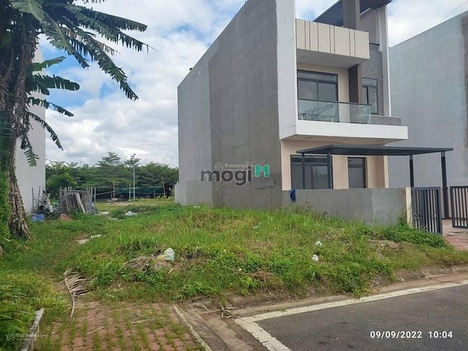 Hình ảnh Bán lô đất 90m2, mặt tiền đường Đào Trí, phường Phú Thuận, quận 7.