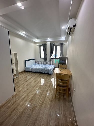 Hình ảnh Studio cửa sổ lớn, phòng rộng rãi