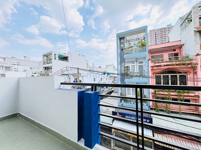 Hình ảnh Cho Thuê Căn Hộ Ban Công Full Nội Thất 30m2 Âu Cơ - Đồng Đen