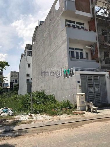 Hình ảnh Thời điểm vàng mua đất nền đ.Vườn Lài, APĐ,Q.12,giá 2tỷ5,80m2,sổ riêng