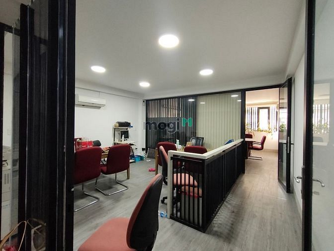 Hình ảnh Cho thuê nhà Hẻm xe hơi 306/12c Võ Văn Tần - Dtsd 320m2 - có Thang Máy