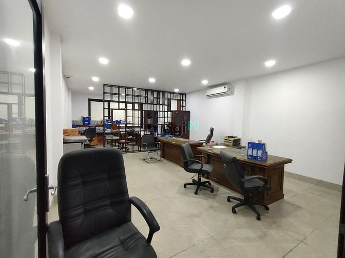 Hình ảnh Cho thuê nhà Hẻm xe hơi 306/12c Võ Văn Tần - Dtsd 320m2 - có Thang Máy